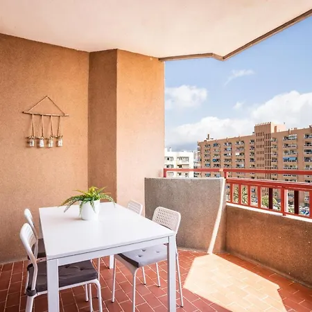 Sur Palmeras 525 * 푸엔히롤라